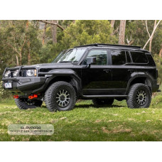 Новые боковые пороги и защиты крыльев ARB для Toyota Land Cruiser Prado 250 Новые боковые пороги и защиты крыльев ARB для Toyota Land Cruiser Prado 250