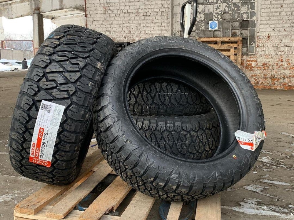 Шина внедорожная Maxxis RAZR AT-811 35x12.5R17LT 121R